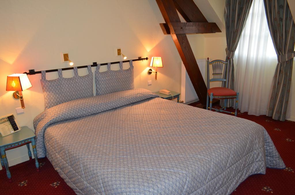 Logis Hotel Auberge Du Cheval Blanc Yvoy-le-Marron Room photo