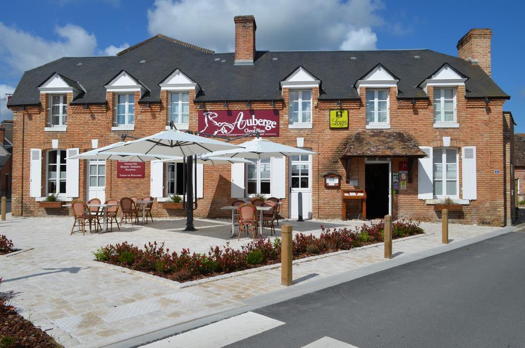 Logis Hotel Auberge Du Cheval Blanc Yvoy-le-Marron Exterior photo